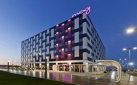 MOXY Vienna Airport